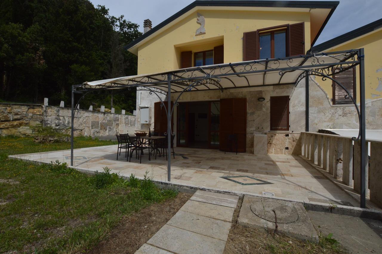 Villa Le Querciolaie Monteverdi Marittimo Exterior photo